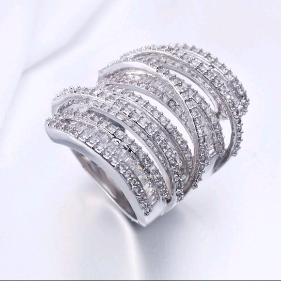 Beautiful 6.4 Carat Sapphire Sterling Silver Ring - Free Shipping - Picture 3 of 11